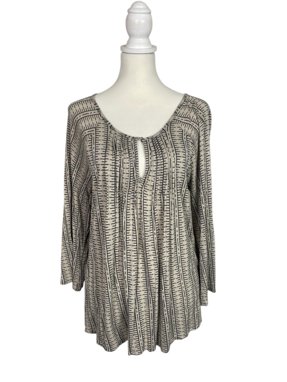 Lucky Brand Boho Peasant Top L Gray Black Print Keyhole Neck Flowy 3/4 Sleeve